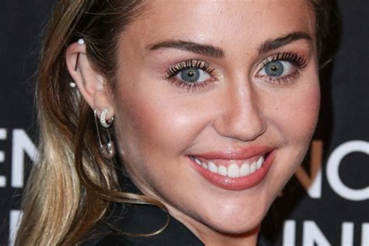 Miley Cyrus' pet Shanti Om Bb